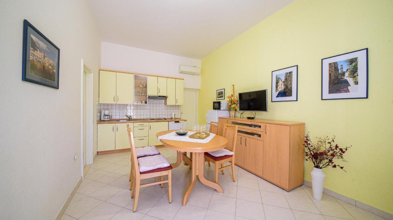 Apartments Mija Bol Eksteriør bilde